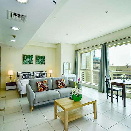דובאי Luxury Escapes - Furnished Studio With Balcony In Royal Oceanic מראה חיצוני תמונה